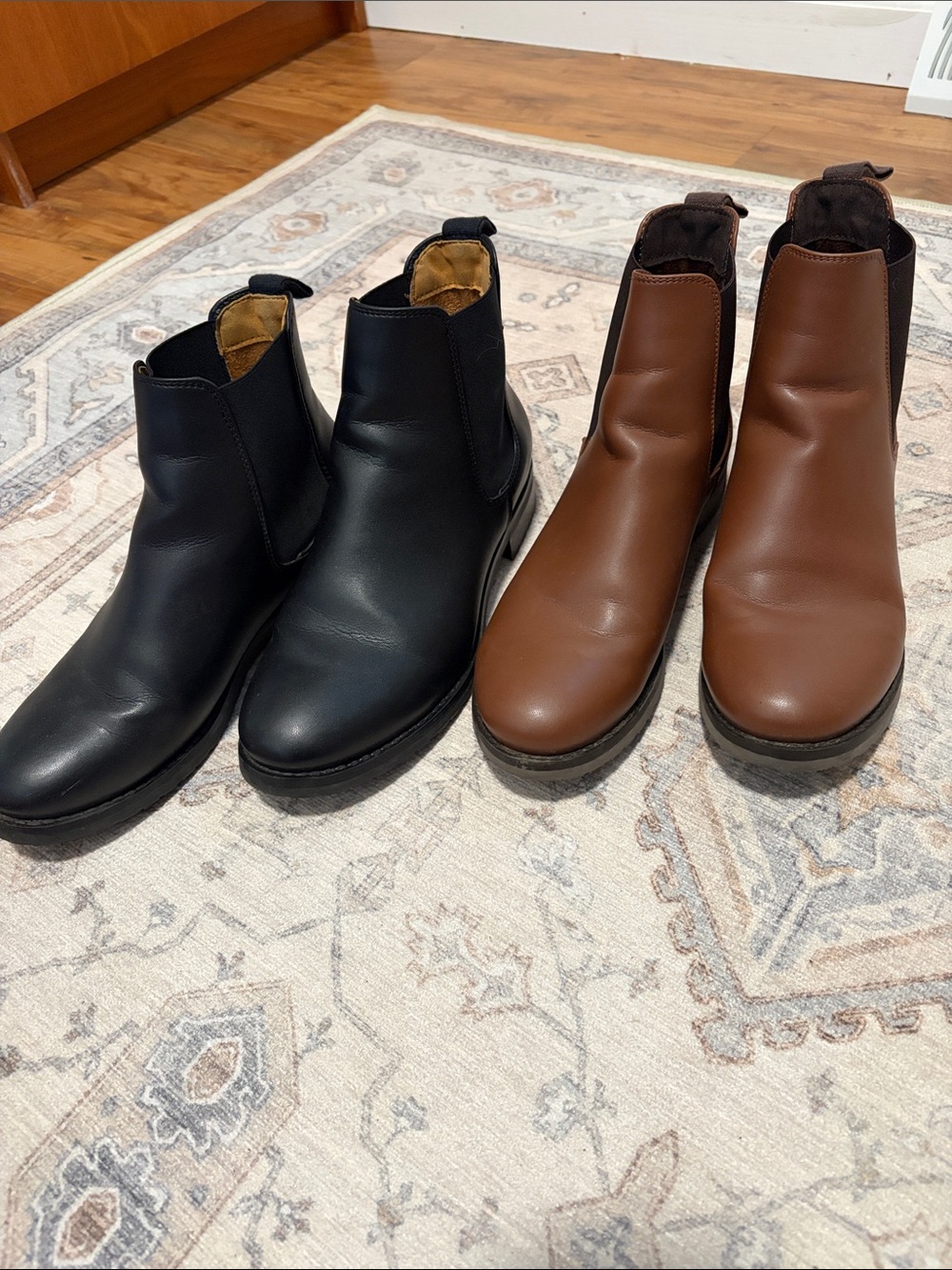 Wills Vegan Shoes Luxe Chelsea Boot Lot of 2 Brown and Black 39 Vegan Boots